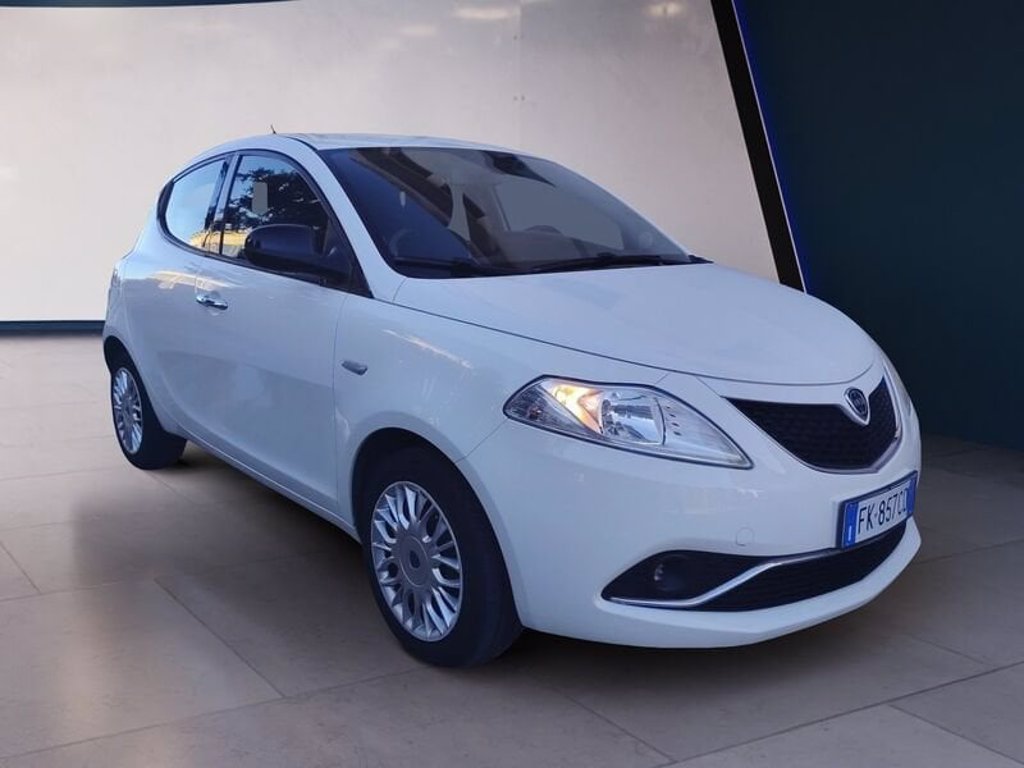 LANCIA Ypsilon 1.2 69 CV 5 porte Gold